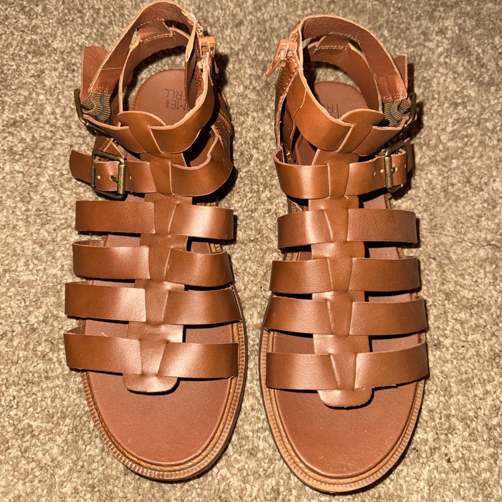 Time & Tru Brown sandals with straps.